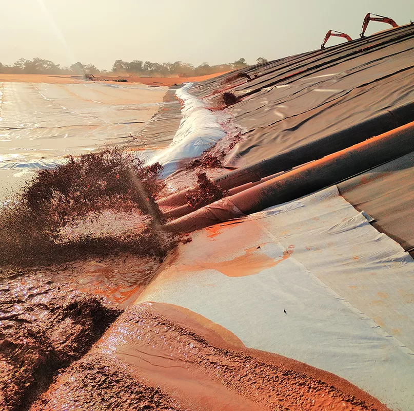 Tietto Minerals Tailings slurry discharging into TSF